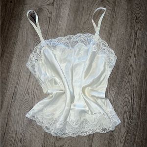 Gorgeous Vintage Scalloped Lace Satin Camisole